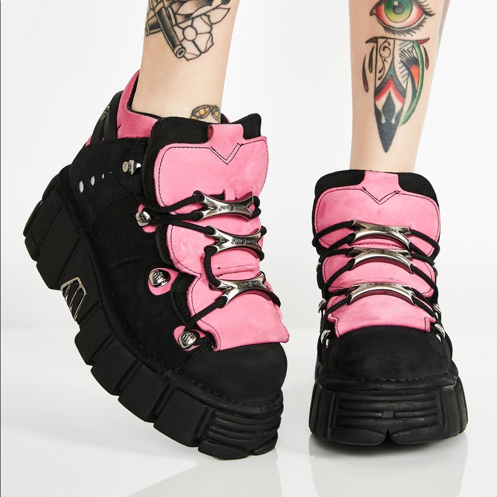 ISO!!!!!! NEW ROCK BLACK & PINK NUBUCK PLATFORMS